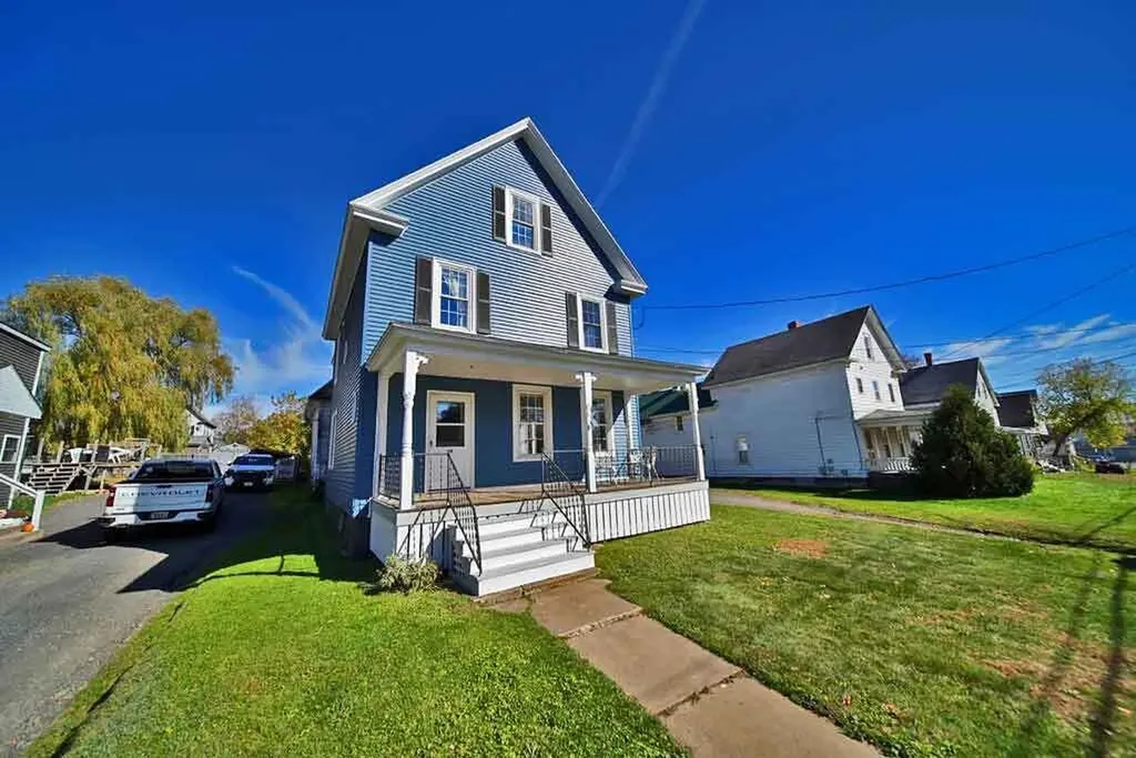 19 Smyrna Street Houlton ME 04730