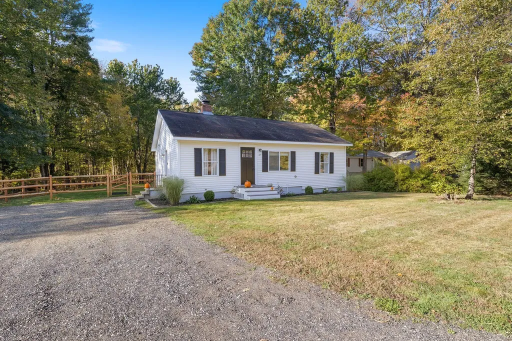 37 Boynton Road Buxton ME 04093