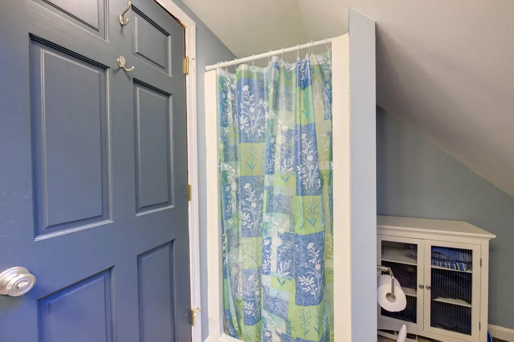70 Hogan Pond Lane Oxford ME 04270