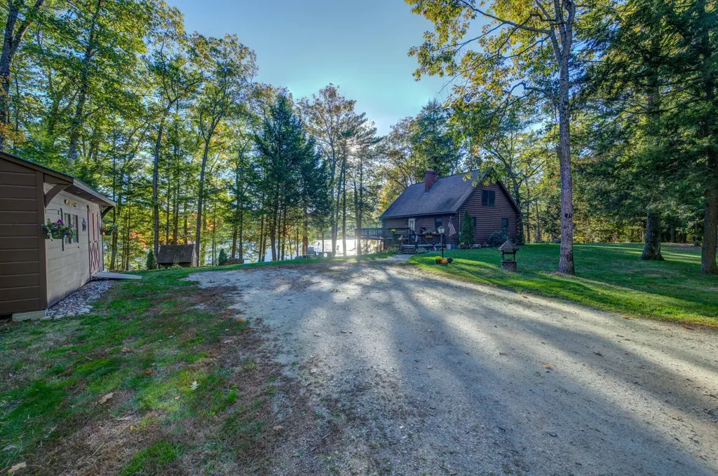 70 Hogan Pond Lane Oxford ME 04270