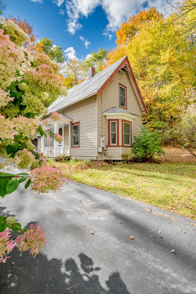 64 High Street Brownville ME 04414