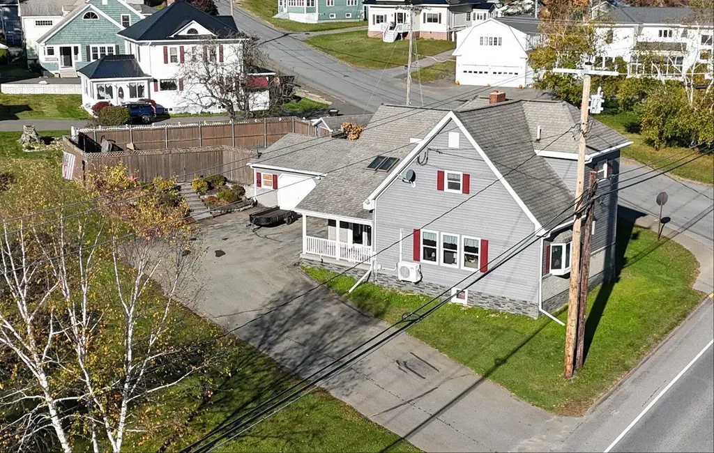 8 Benjamin Street Mars Hill ME 04758