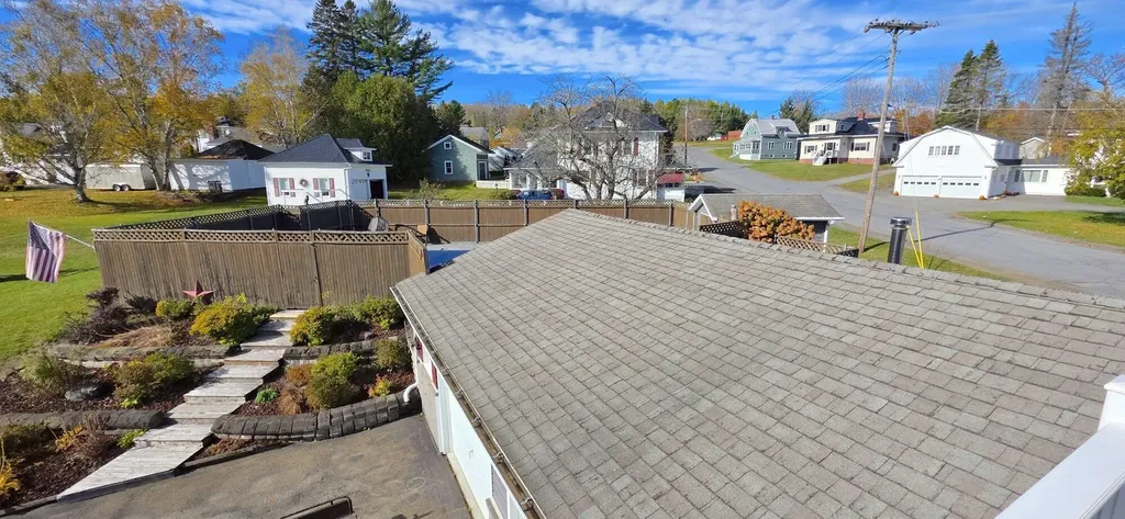 8 Benjamin Street Mars Hill ME 04758