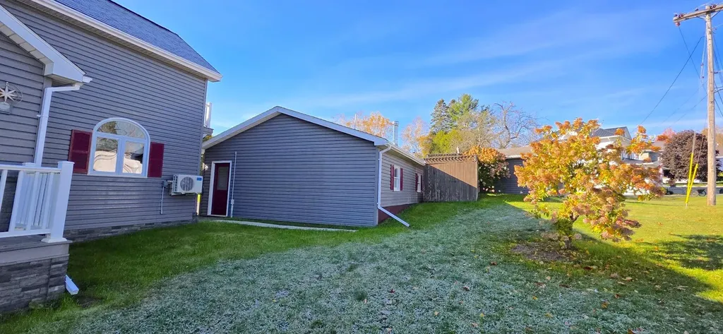 8 Benjamin Street Mars Hill ME 04758