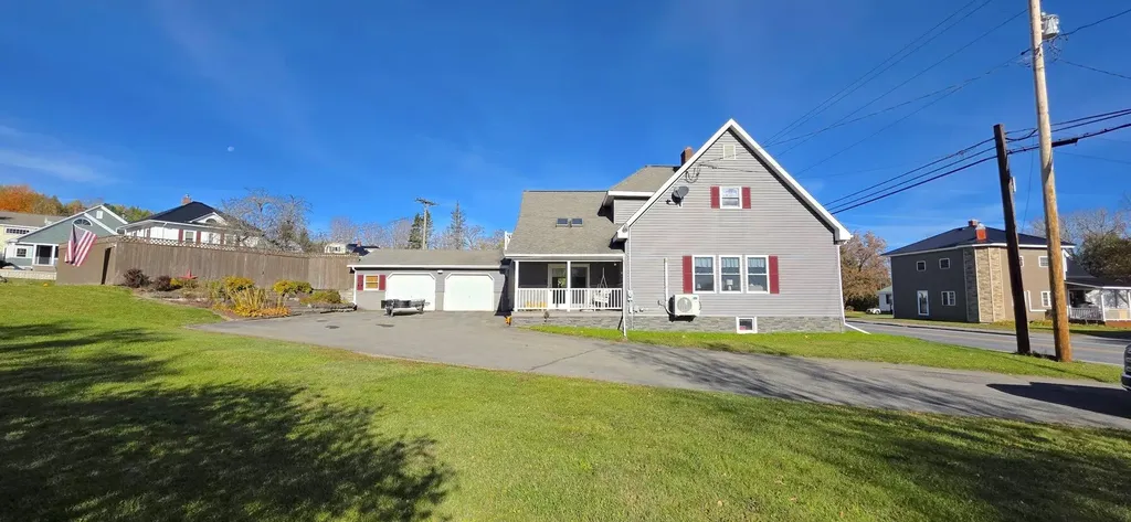 8 Benjamin Street Mars Hill ME 04758