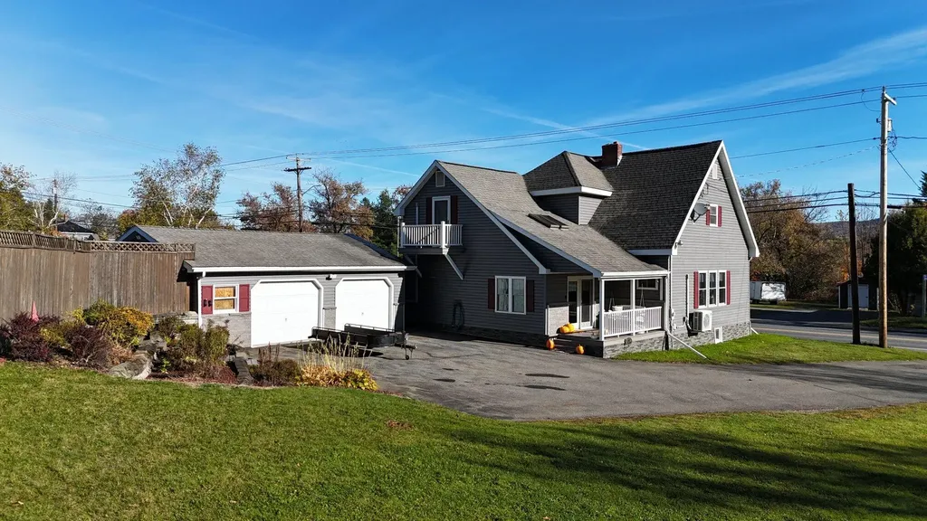 8 Benjamin Street Mars Hill ME 04758