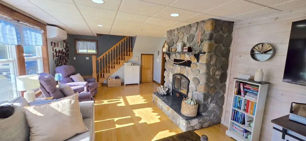 8 Benjamin Street Mars Hill ME 04758
