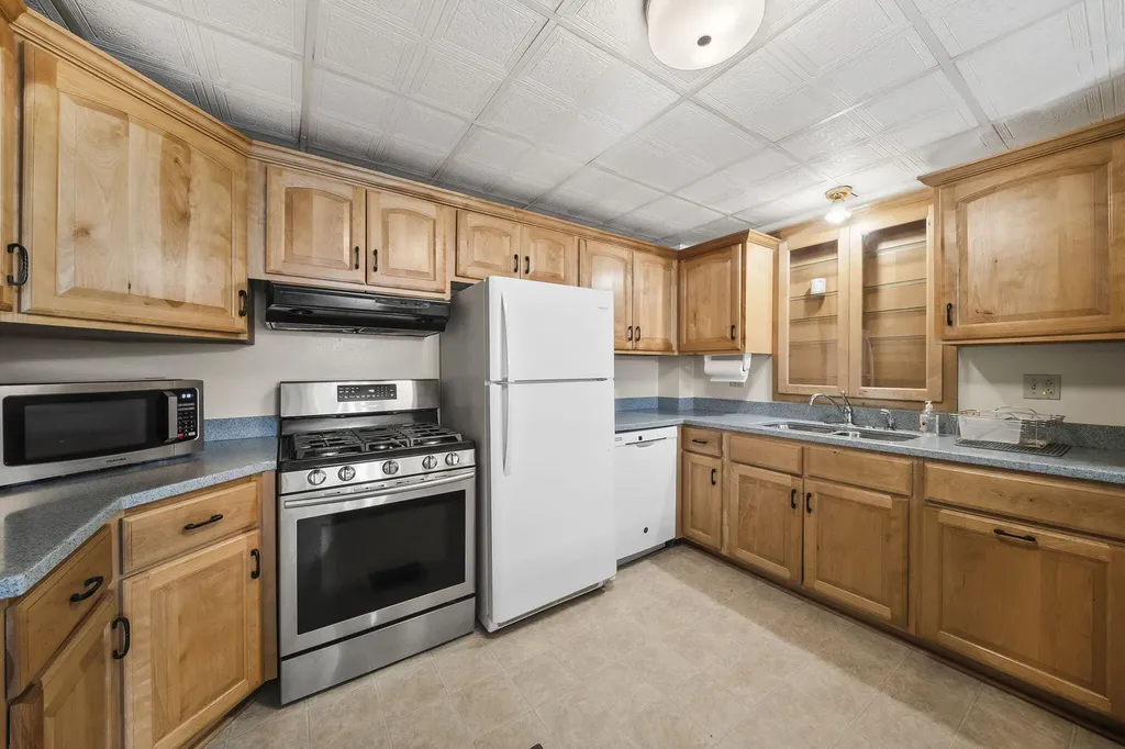 57 Cottage Place Westbrook ME 04092