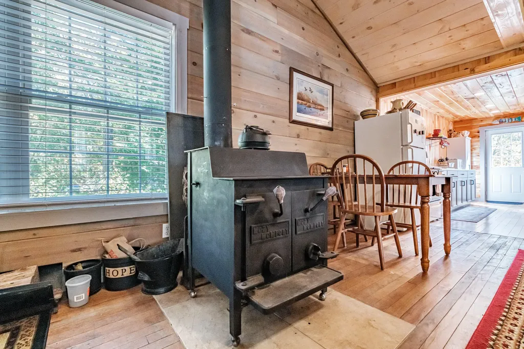 15 Seaward Road Turner ME 04282