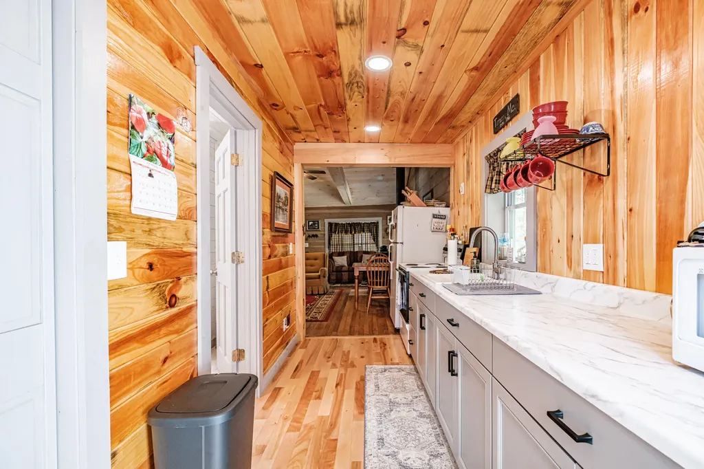 15 Seaward Road Turner ME 04282