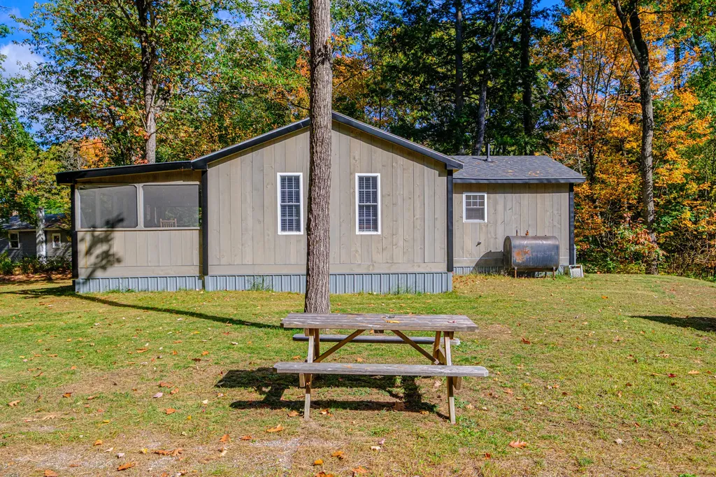 15 Seaward Road Turner ME 04282