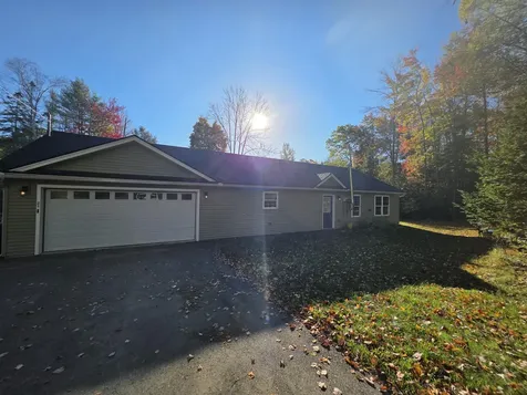 21 Maple Drive Levant ME 04456
