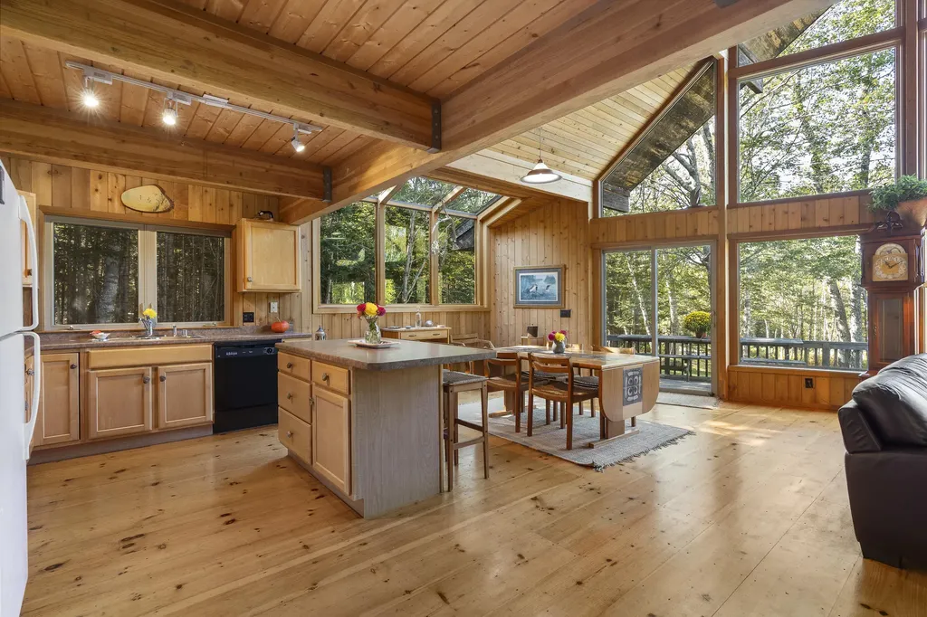 49 Seawood Park Road Bristol ME 04554