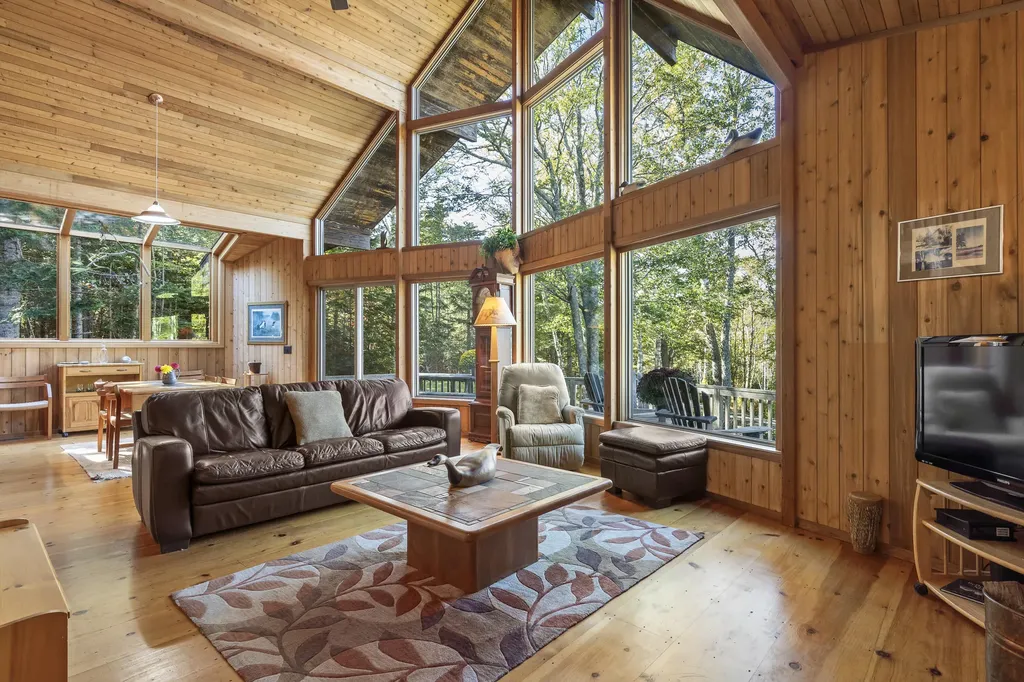 49 Seawood Park Road Bristol ME 04554