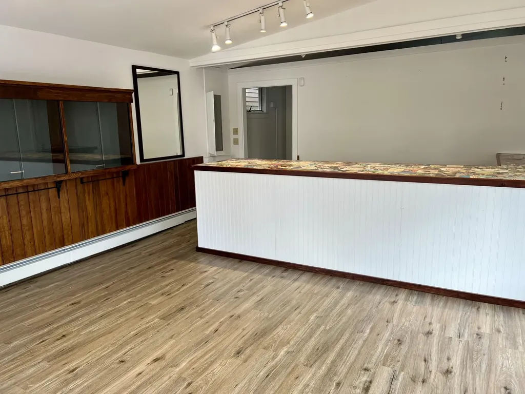 332 Main Street Southwest Harbor ME 04679