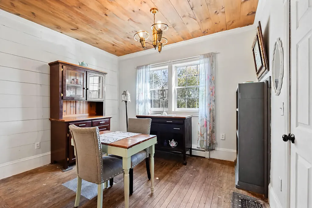 34 Troy Road Burnham ME 04922