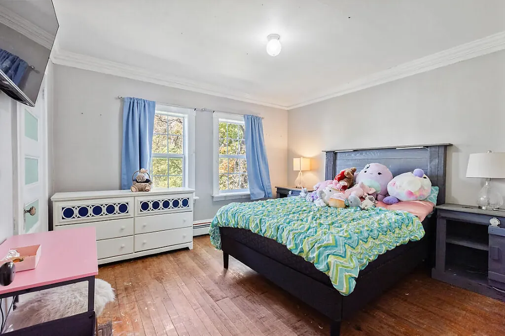 34 Troy Road Burnham ME 04922