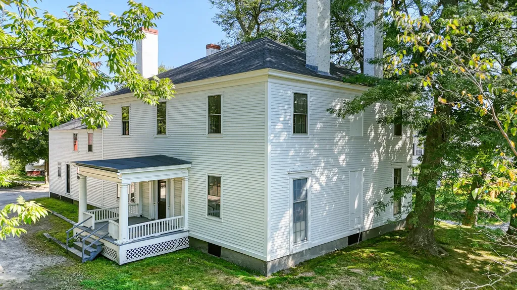 8 Crosby Street Augusta ME 04330