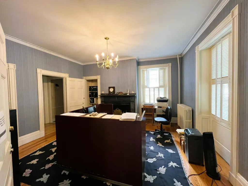 8 Crosby Street Augusta ME 04330