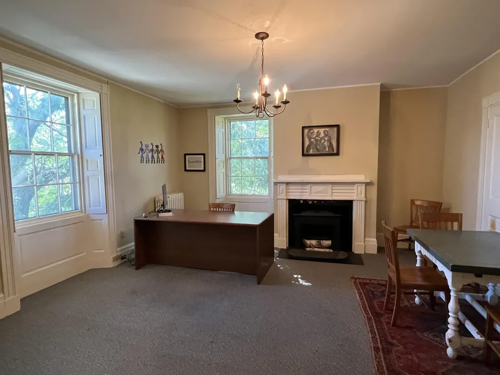 8 Crosby Street Augusta ME 04330