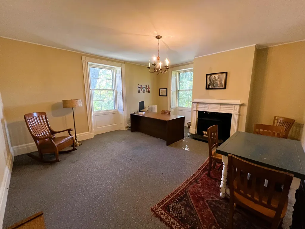 8 Crosby Street Augusta ME 04330