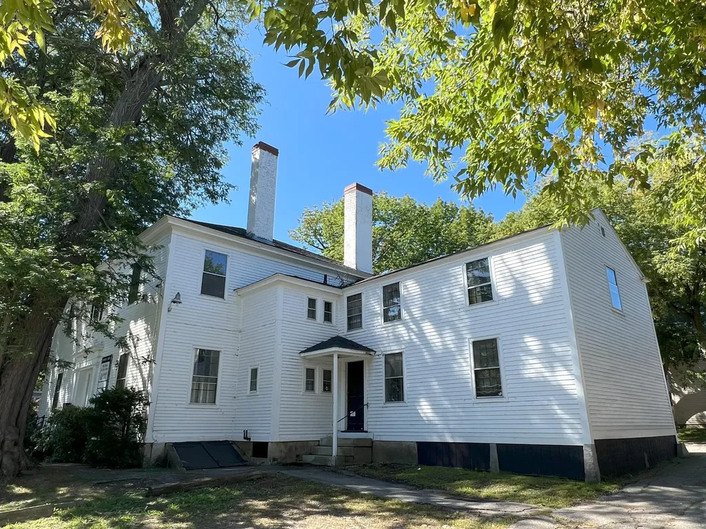8 Crosby Street Augusta ME 04330