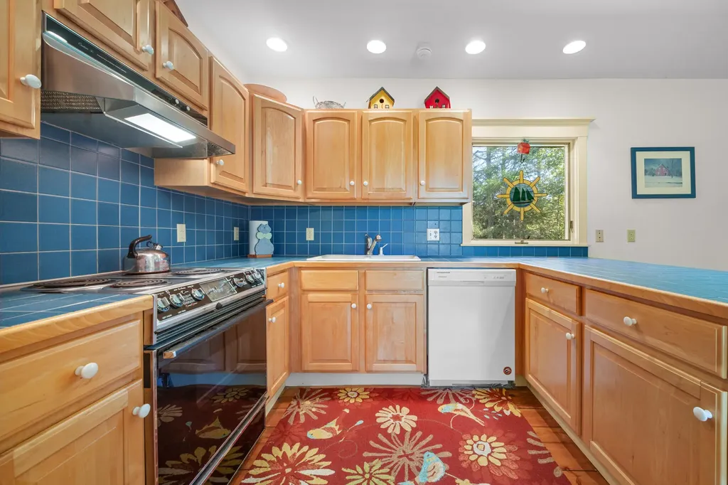 12 And 55b Victoria Lane Milbridge ME 04658