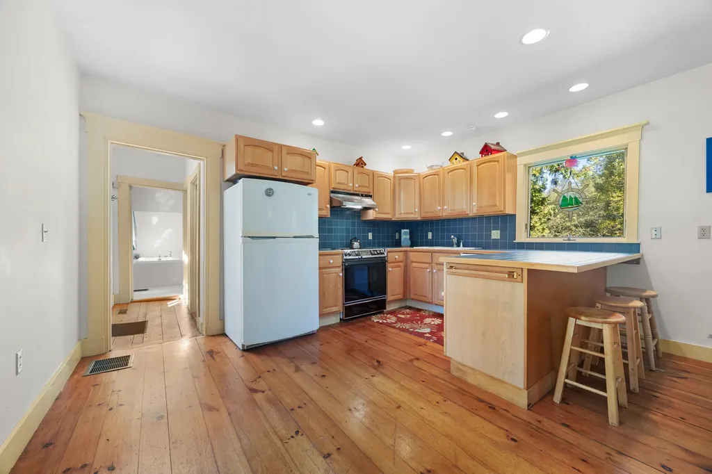 12 And 55b Victoria Lane Milbridge ME 04658