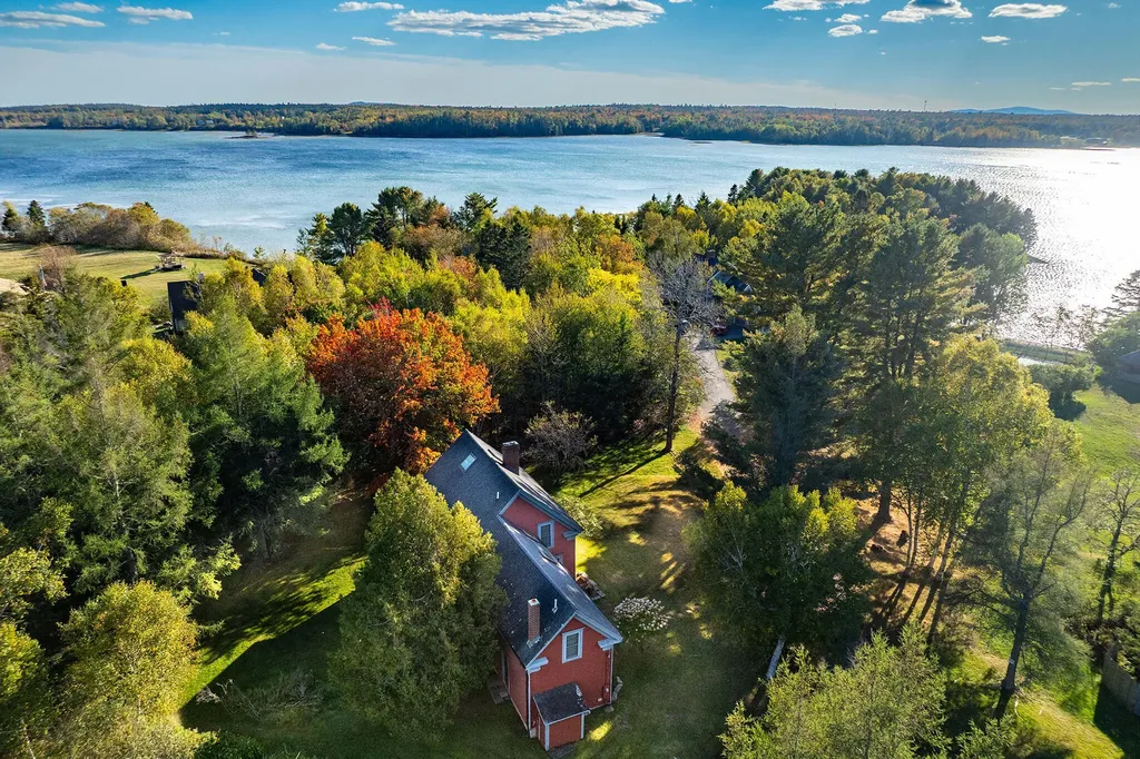 12 Victoria Lane Milbridge ME 04658