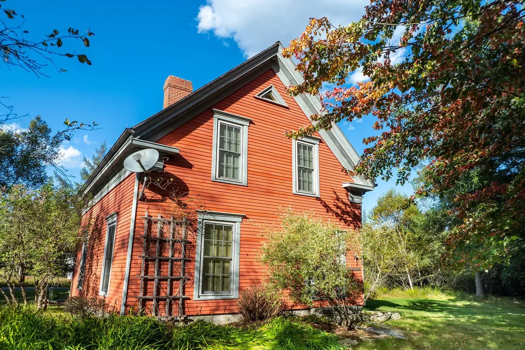 12 Victoria Lane Milbridge ME 04658