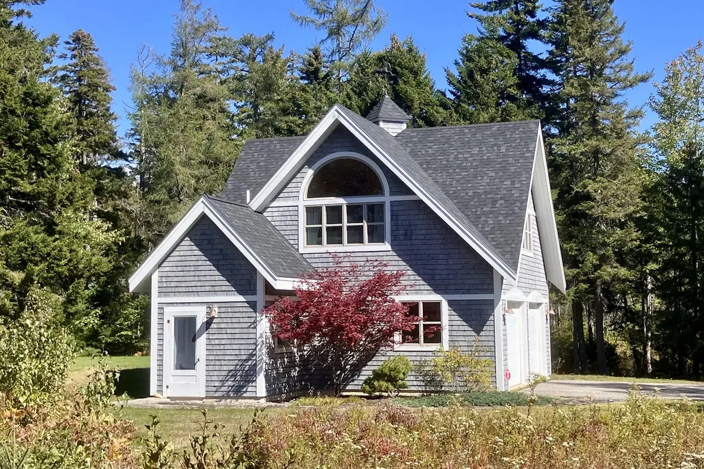 12 Victoria Lane Milbridge ME 04658