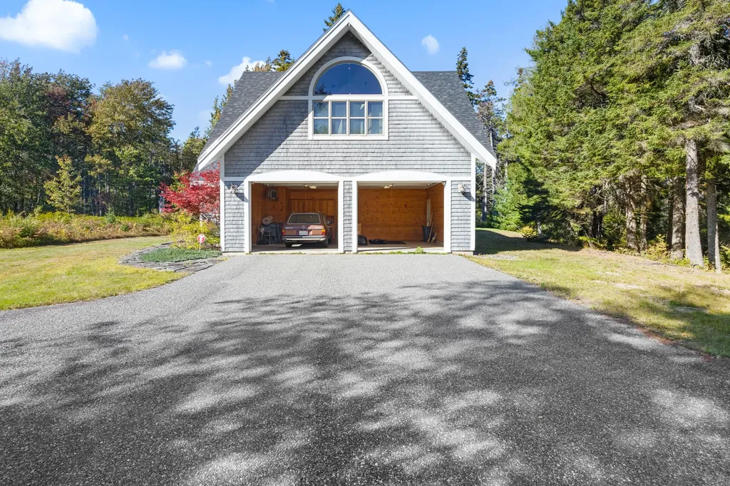 12 Victoria Lane Milbridge ME 04658