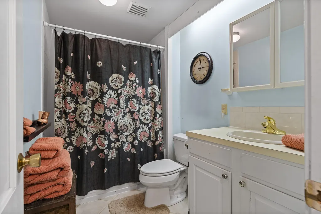 31 Stony Brook Lane Yarmouth ME 04096