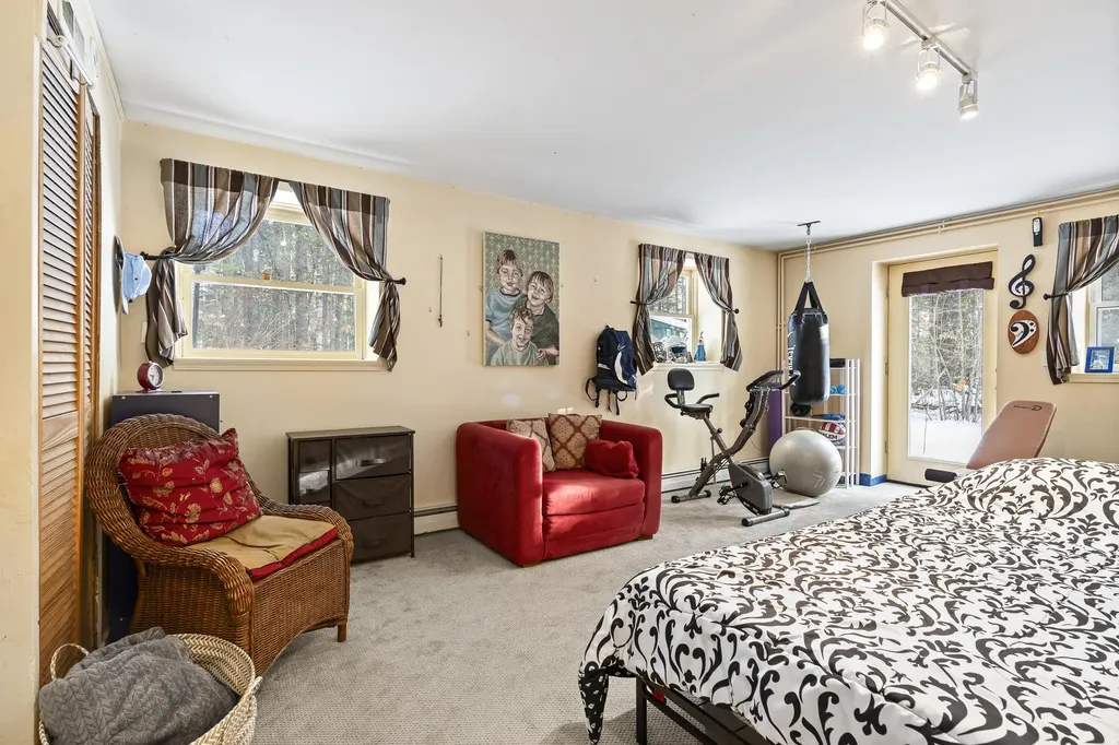 31 Stony Brook Lane Yarmouth ME 04096