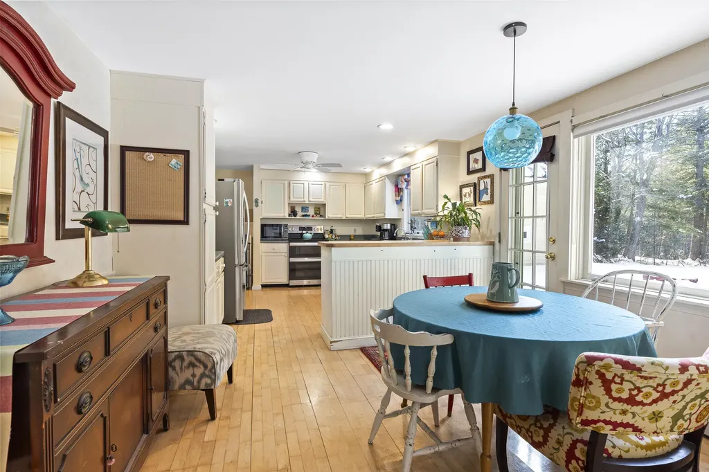 31 Stony Brook Lane Yarmouth ME 04096