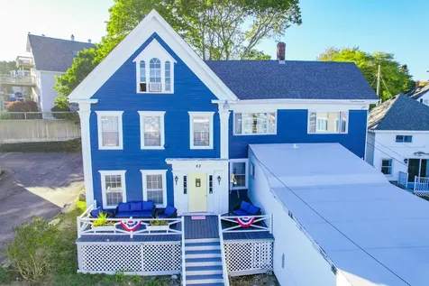 53 Commercial Street Boothbay Harbor ME 04538