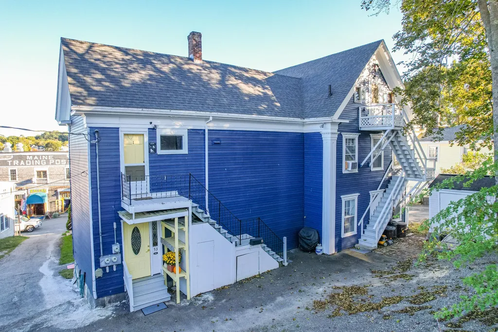 53 Commercial Street Boothbay Harbor ME 04538