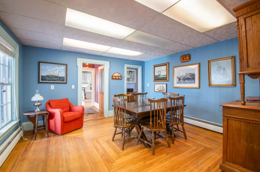 53 Commercial Street Boothbay Harbor ME 04538