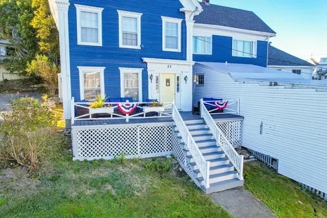 53 Commercial Street Boothbay Harbor ME 04538