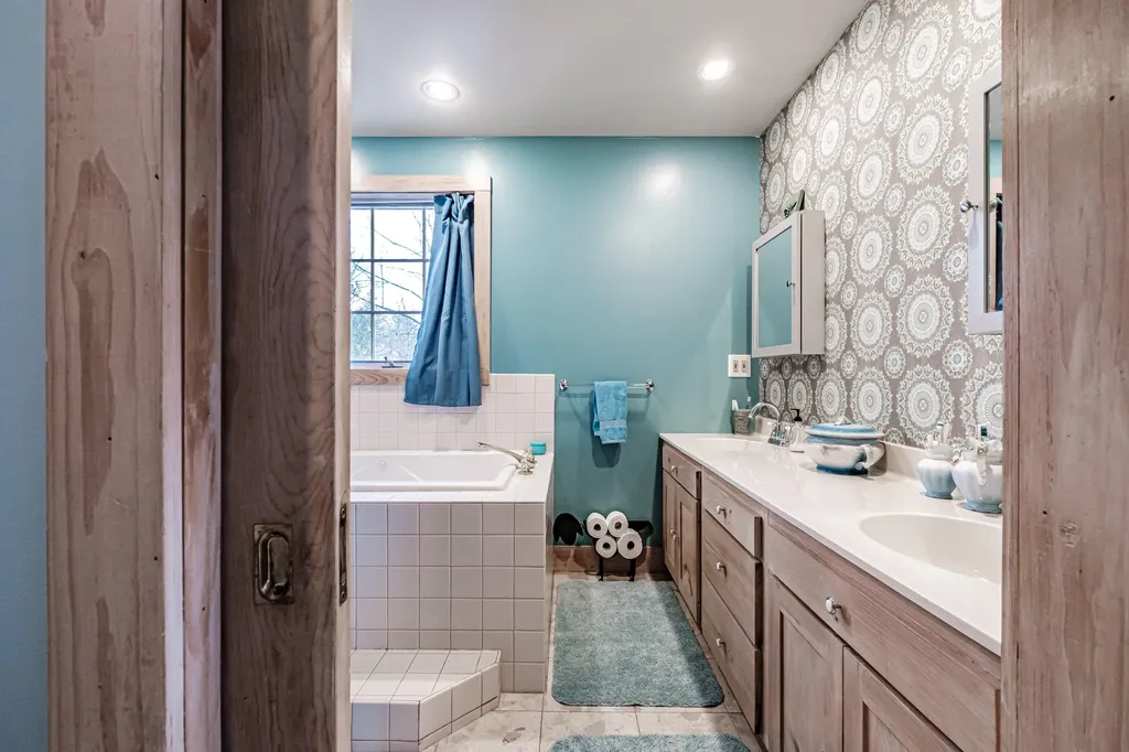 546 Paris Hill Road Paris ME 04281
