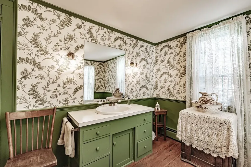 546 Paris Hill Road Paris ME 04281