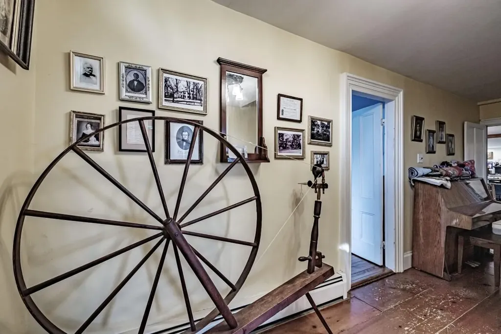546 Paris Hill Road Paris ME 04281