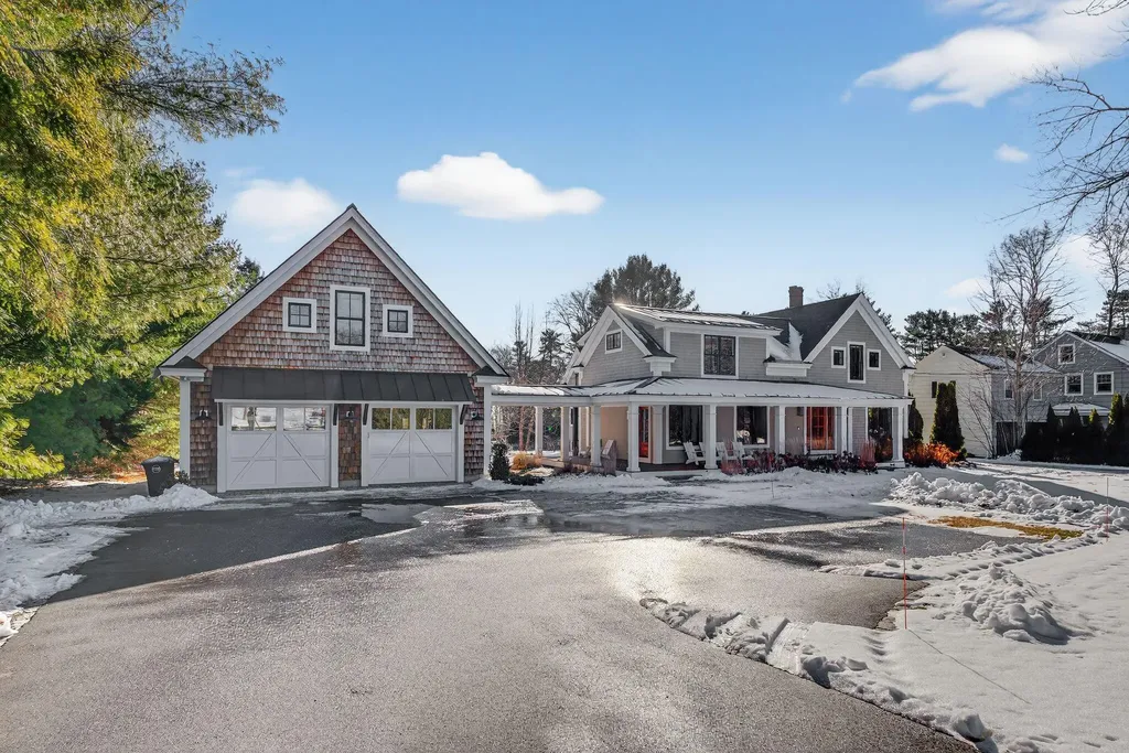 263 Foreside Road Falmouth ME 04105
