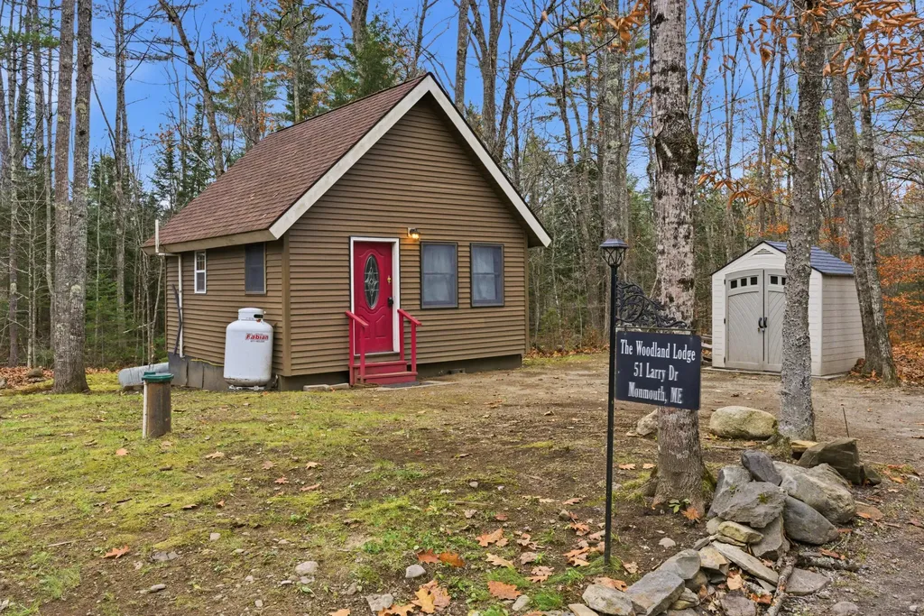 51 Larry Drive Monmouth ME 04259