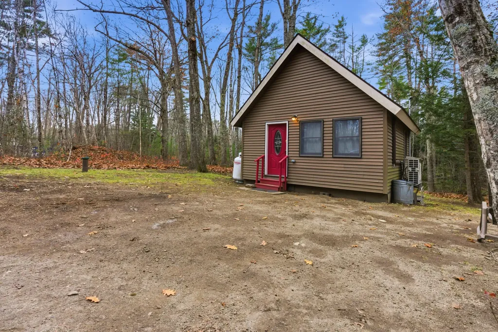 51 Larry Drive Monmouth ME 04259