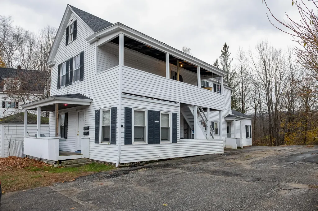 55 Osgood Avenue Mexico ME 04257