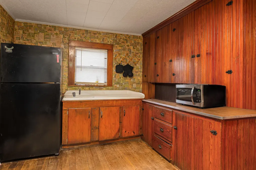55 Osgood Avenue Mexico ME 04257