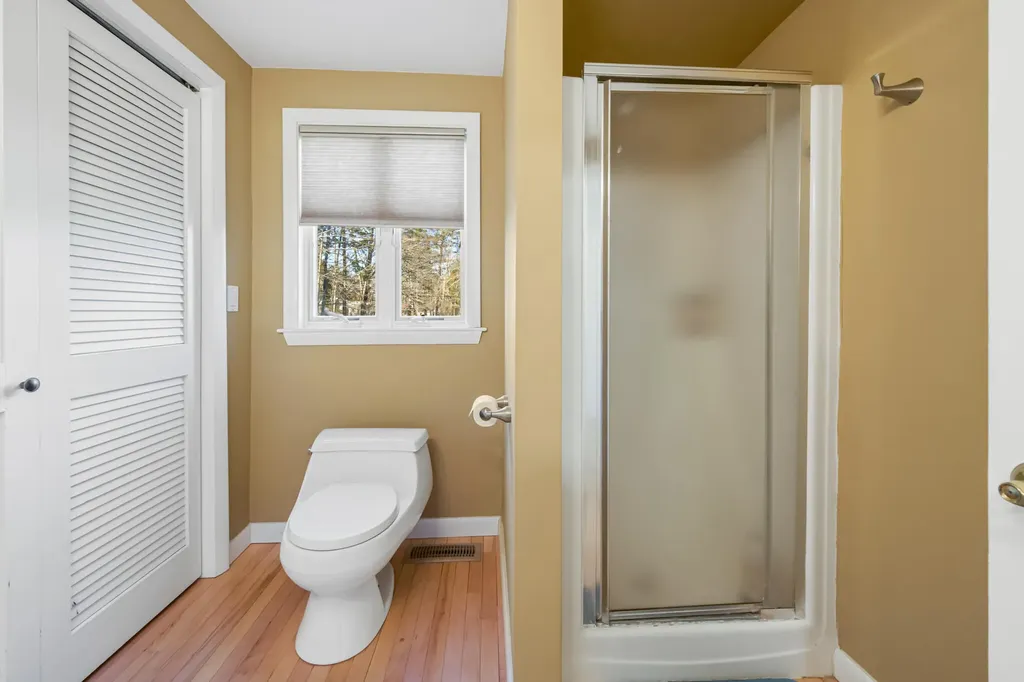 32 Nickerson Lane Milford ME 04461