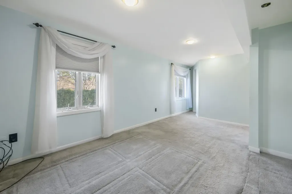 32 Nickerson Lane Milford ME 04461