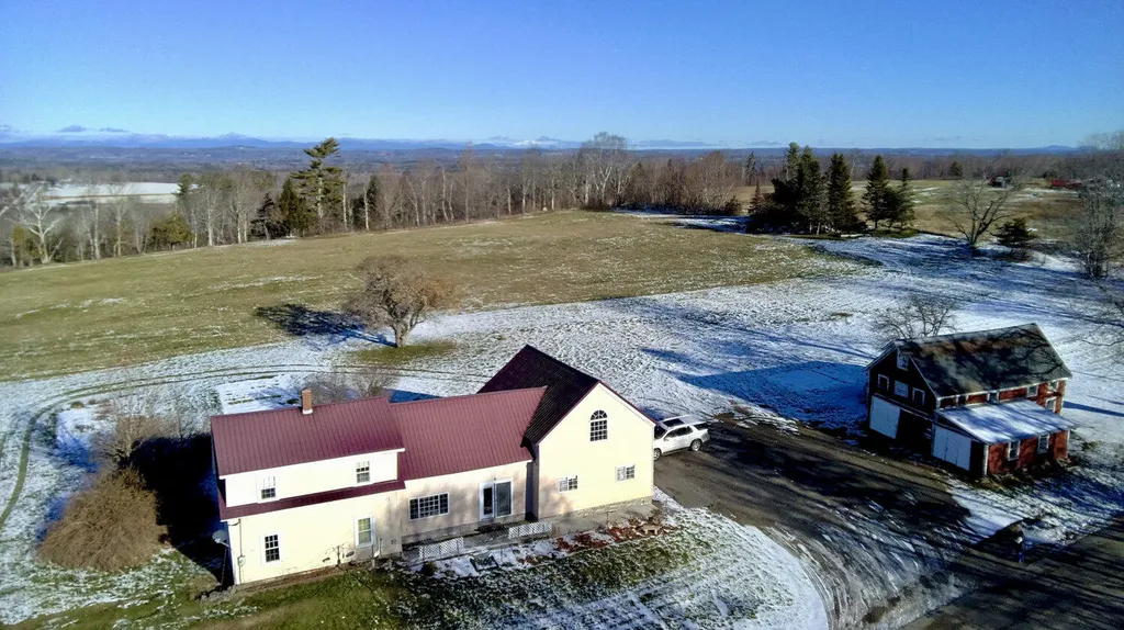 6 Shamrock Road Dover-foxcroft ME 04426
